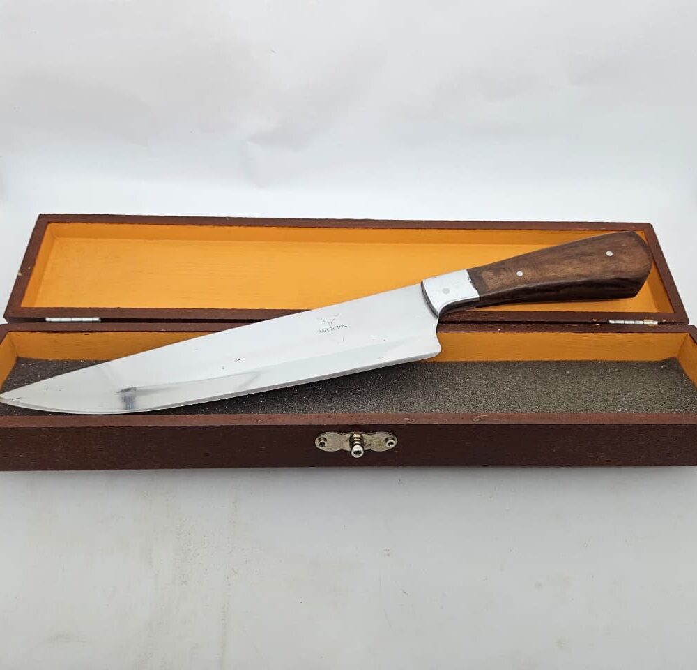 Faca de 8" no estojo